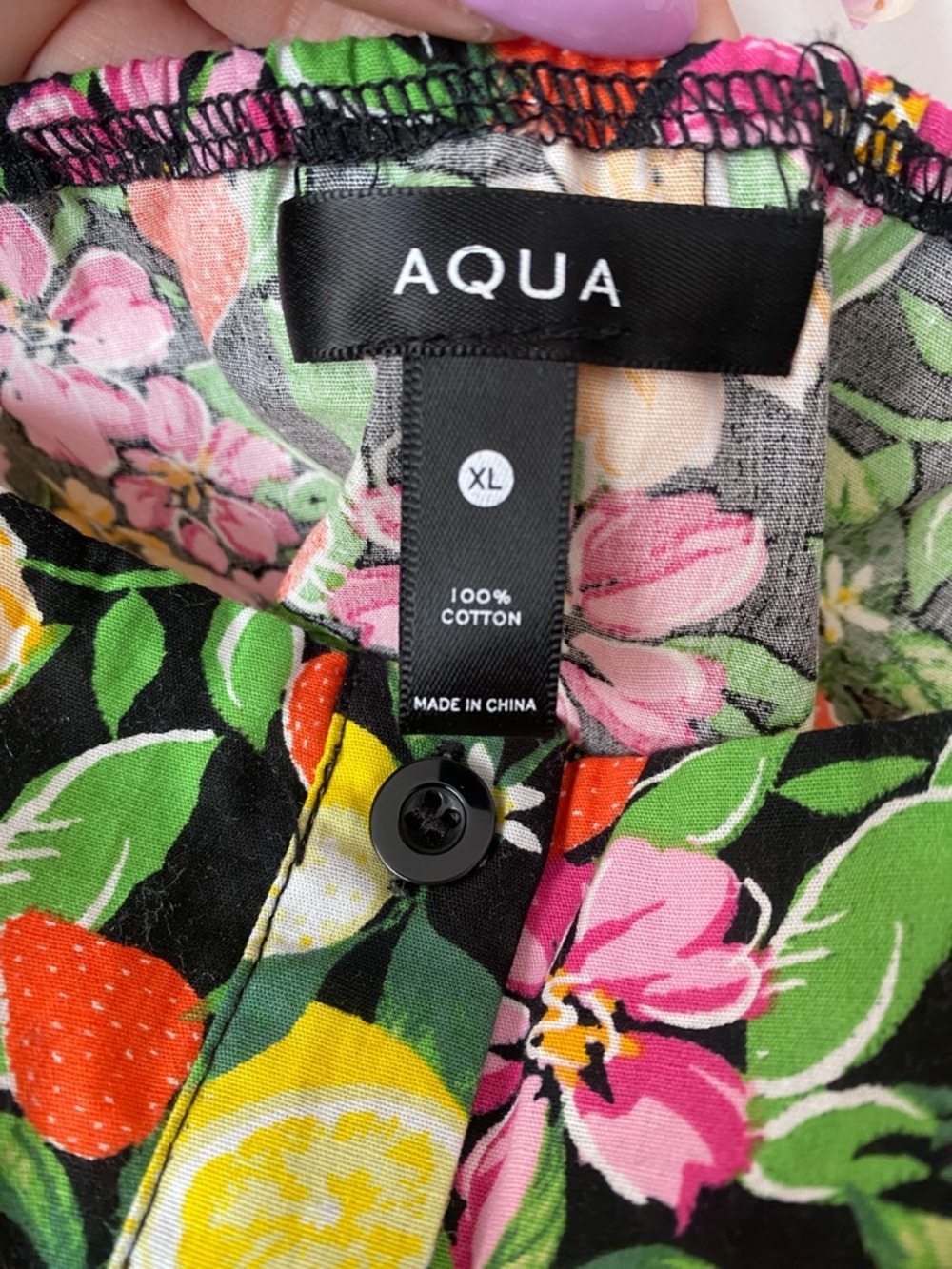 AQUA Black Floral & Citrus Button-Front Crop Top NWT! 🍋 - Picture 9 of 9